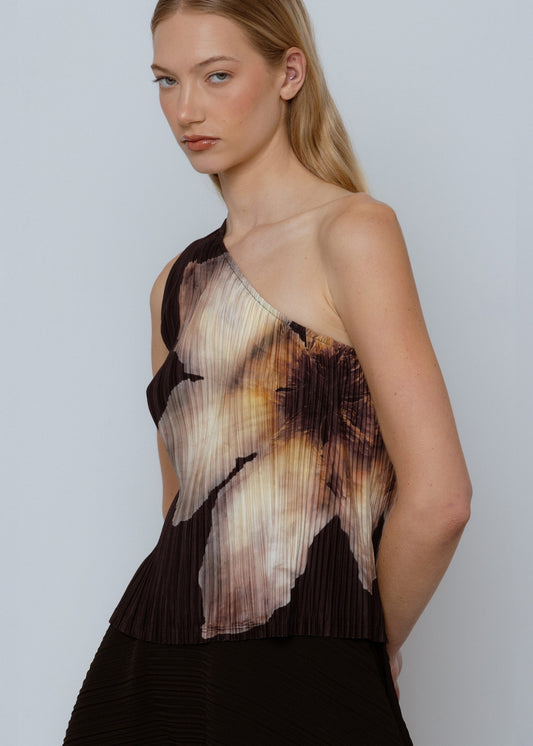 Night Petal One-Shoulder Top