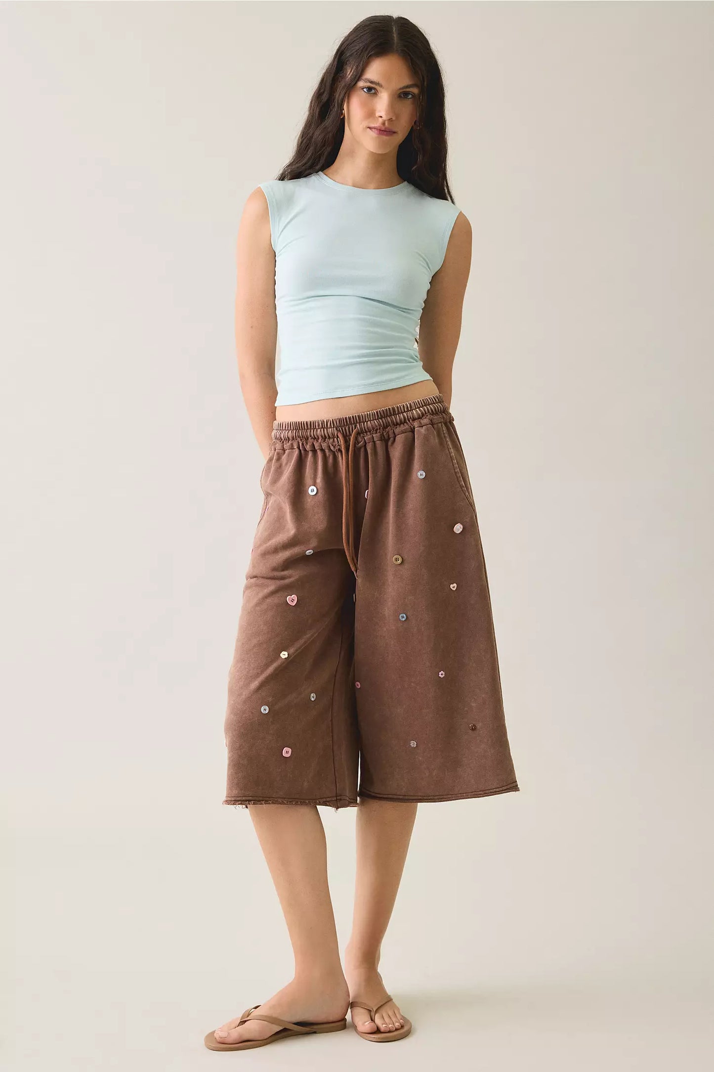Leya Icon Button Detail Long Shorts