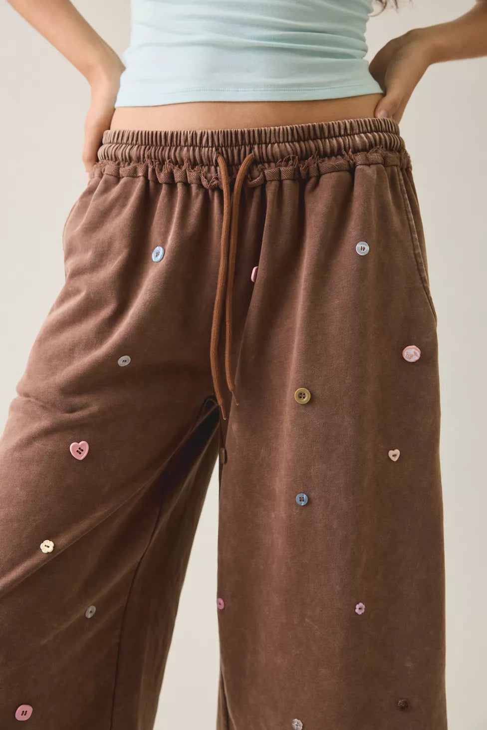 Leya Icon Button Detail Long Shorts