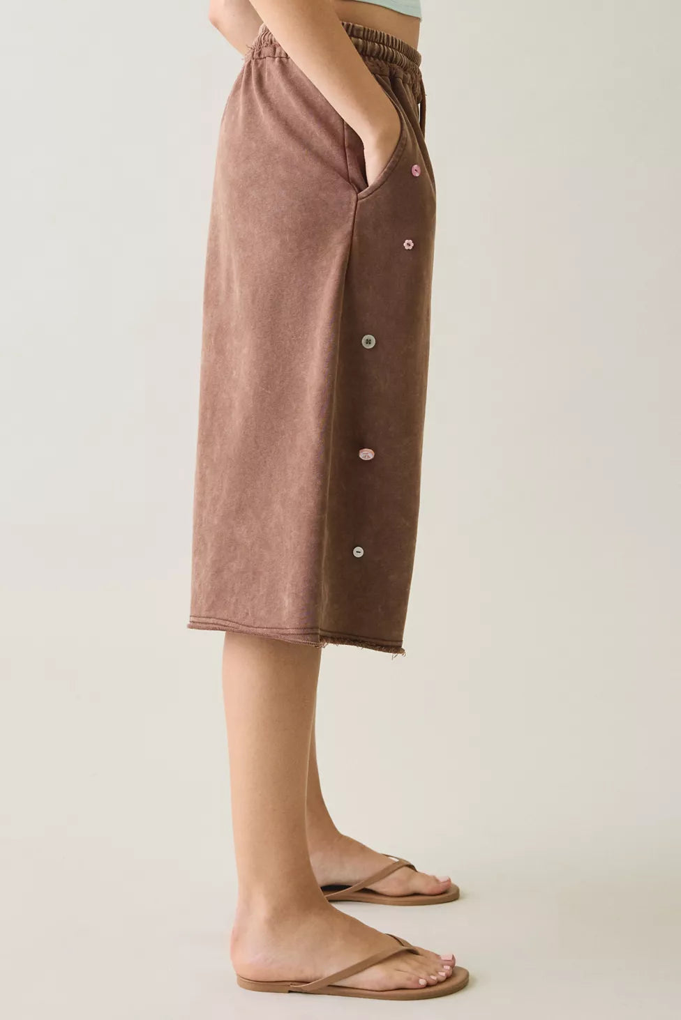 Leya Icon Button Detail Long Shorts