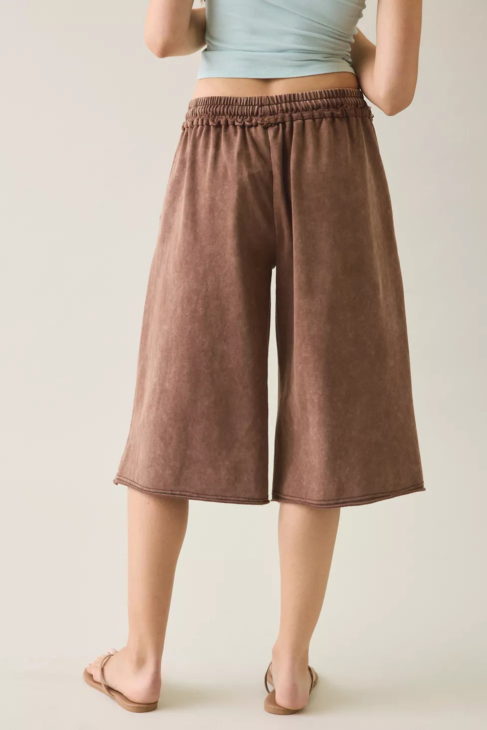 Leya Icon Button Detail Long Shorts