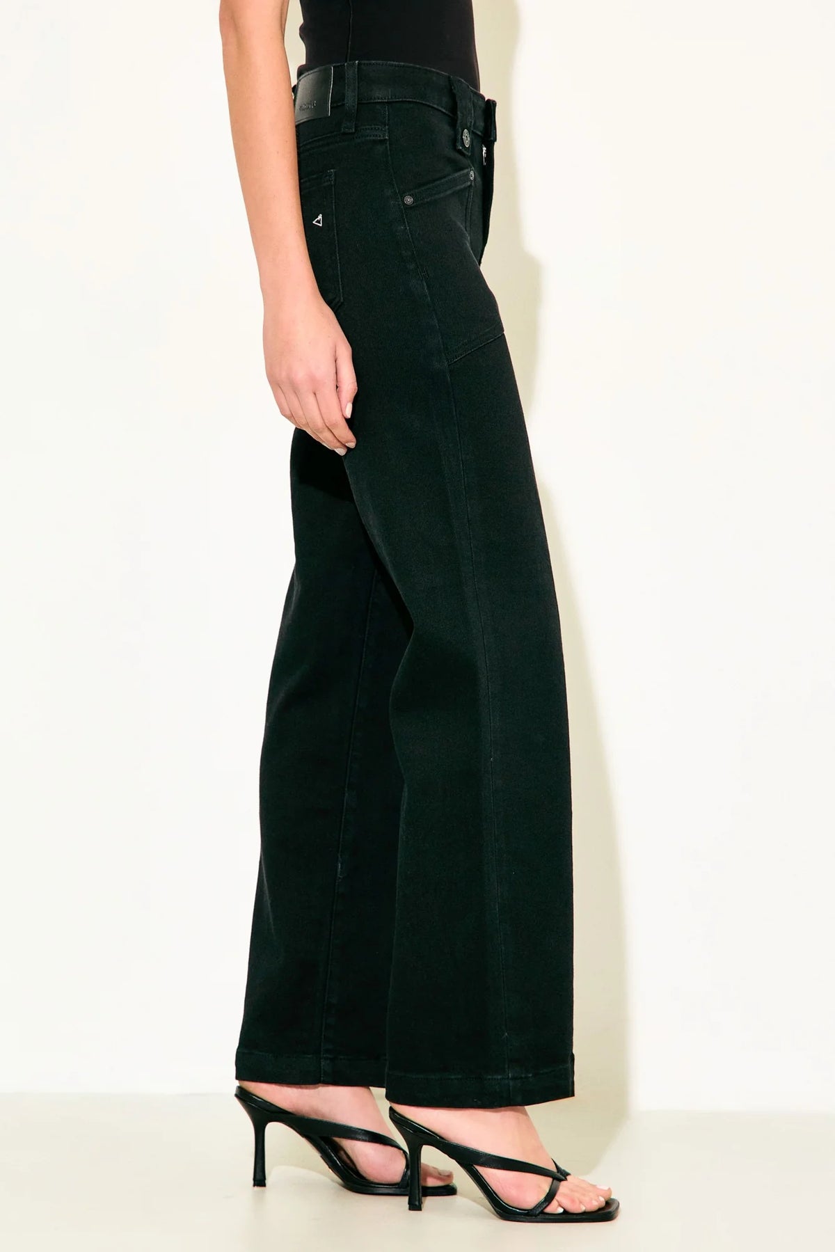 Ella Mid-Rise Classic Straight