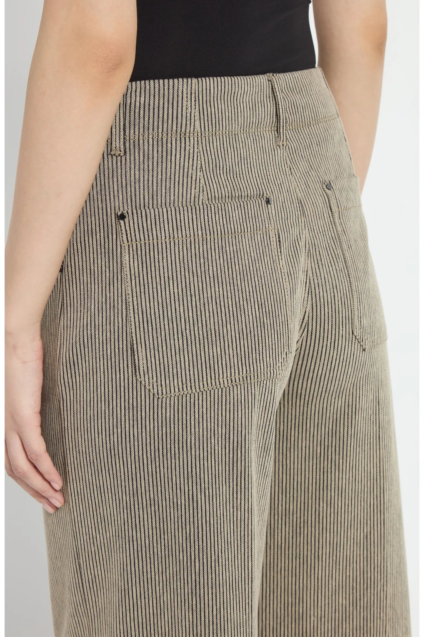 Clarke Pull-On Ankle Wide Leg Jeans