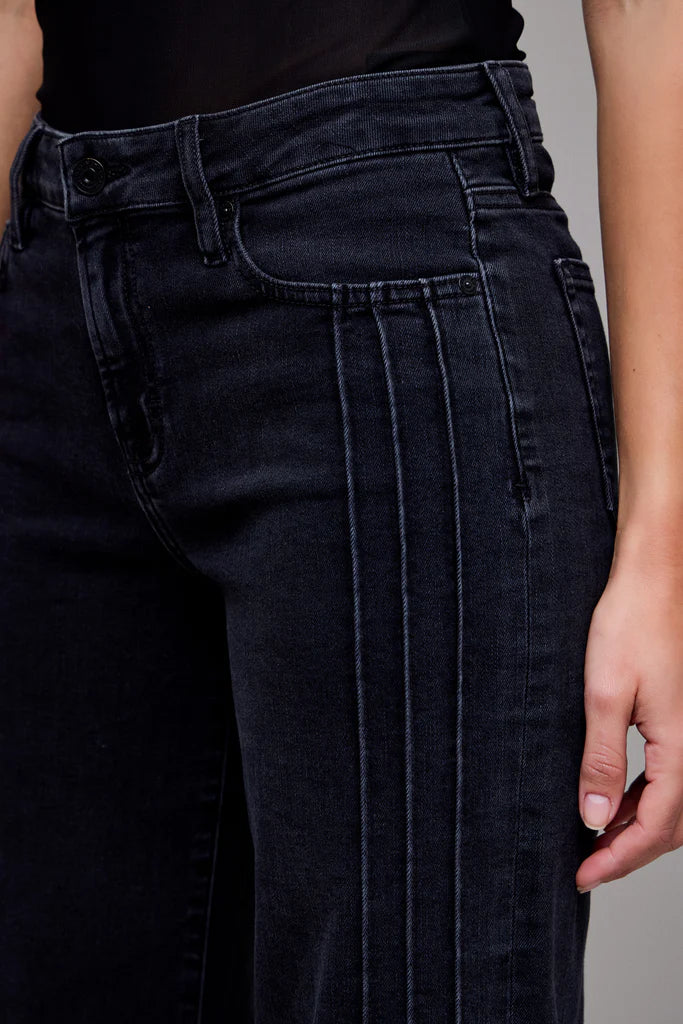 Happi Pintuck Comfort Flare