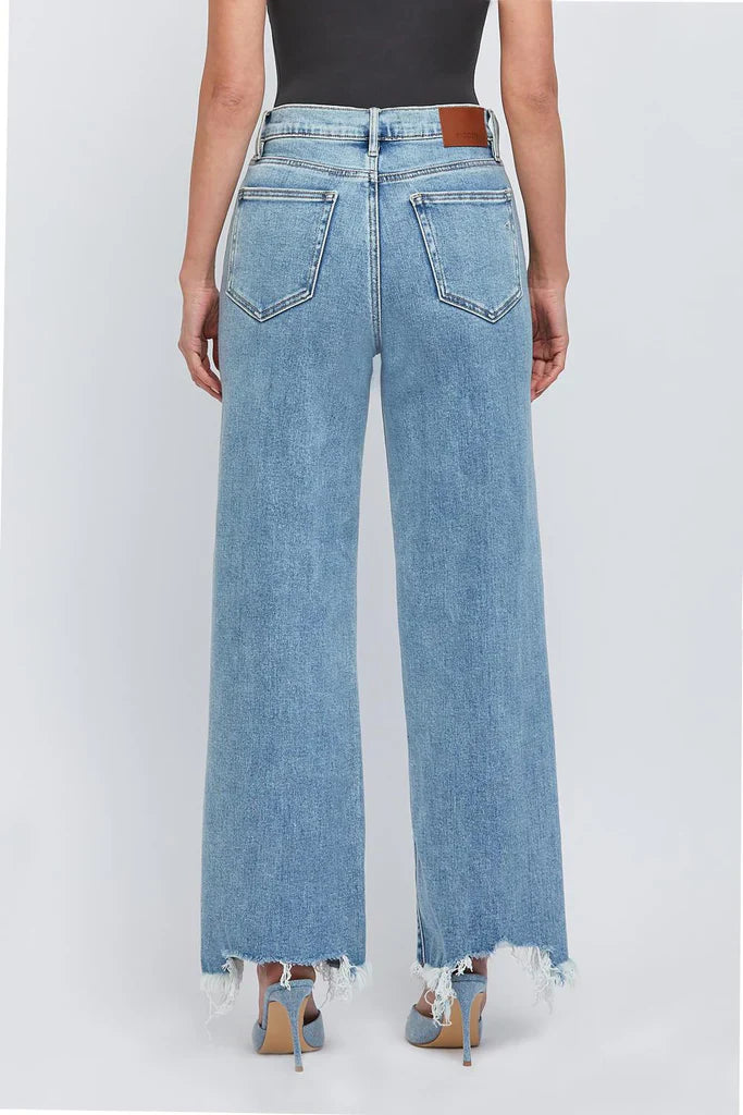 Frayed Logan HW Jeans