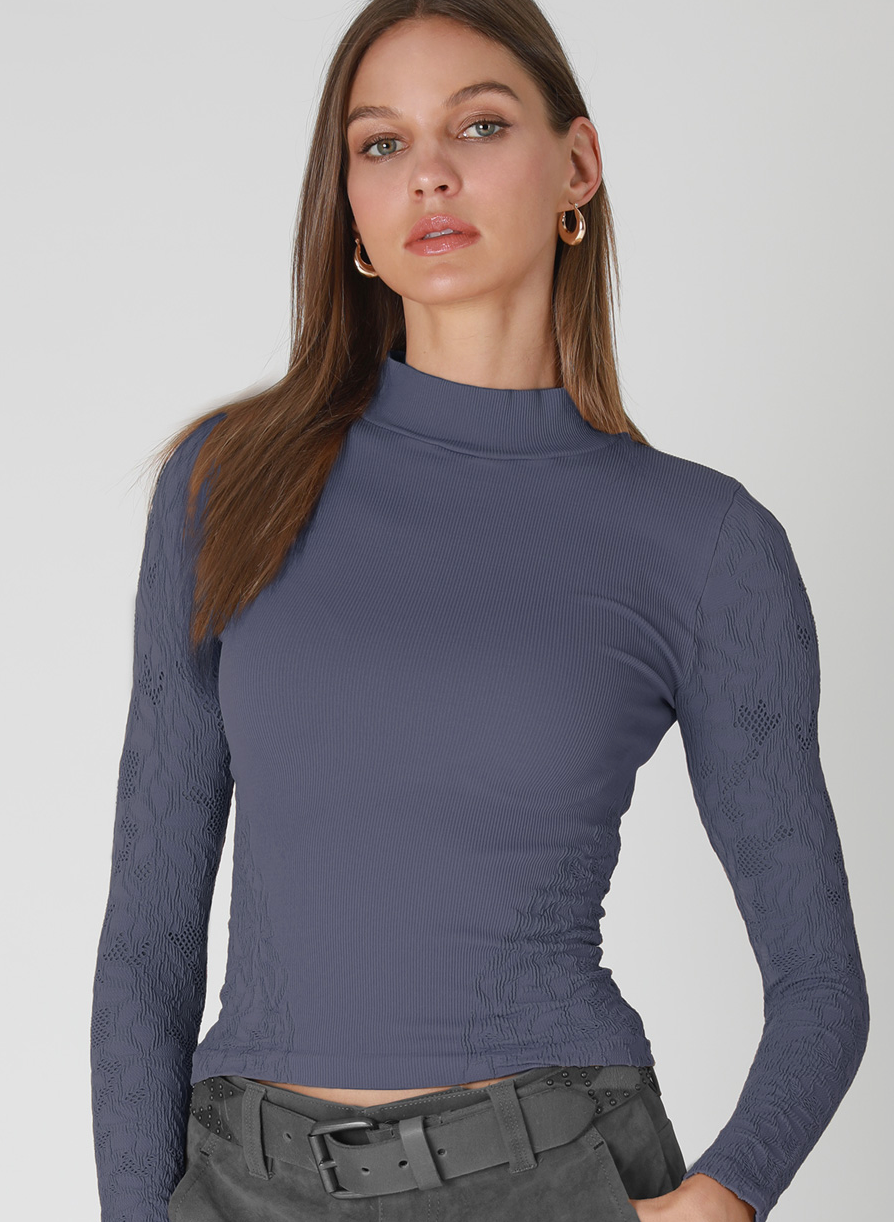 One Size Seamless Comfort Long Sleeve
