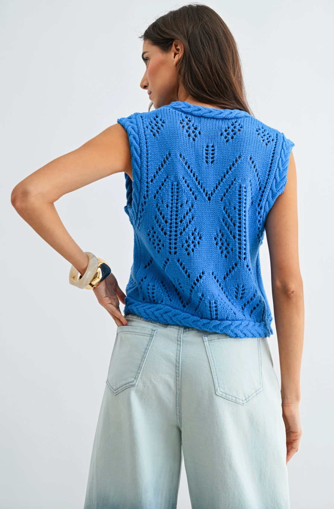 Cable Knit Cropped Vest