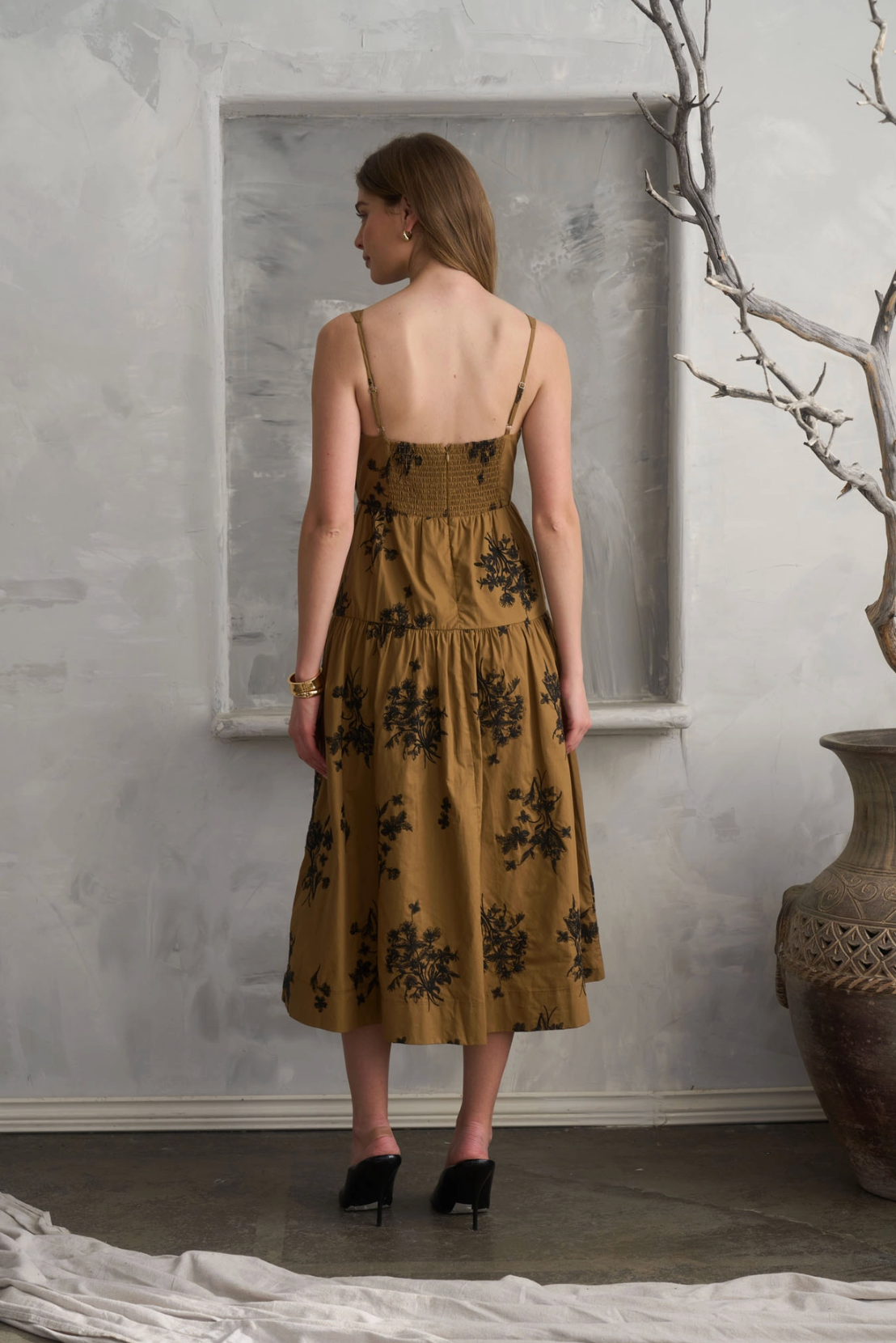 Embroidered Floral V Neck Sleeveless Midi Dress