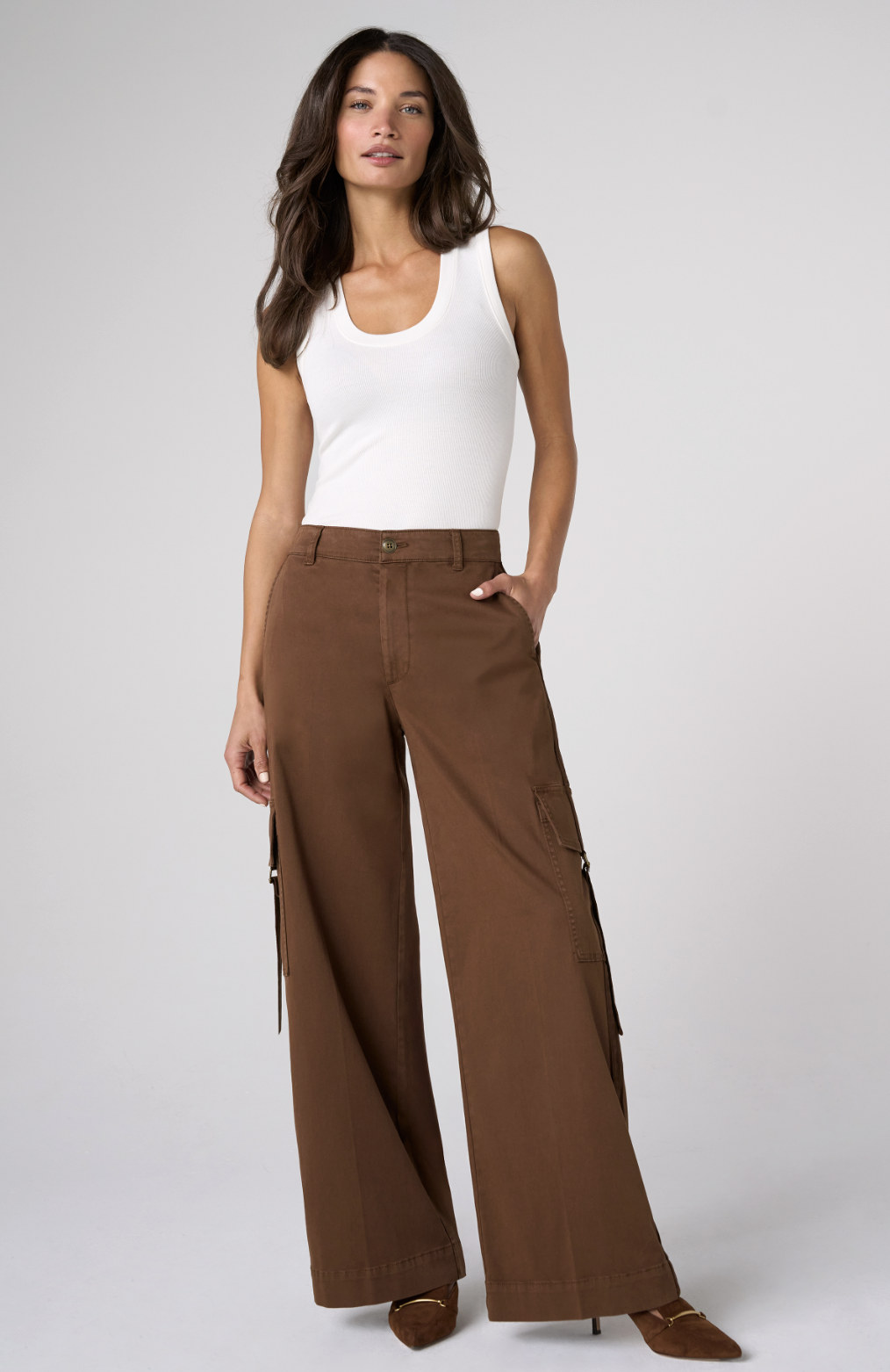 Mid Rise Wide Leg Cargo Pants