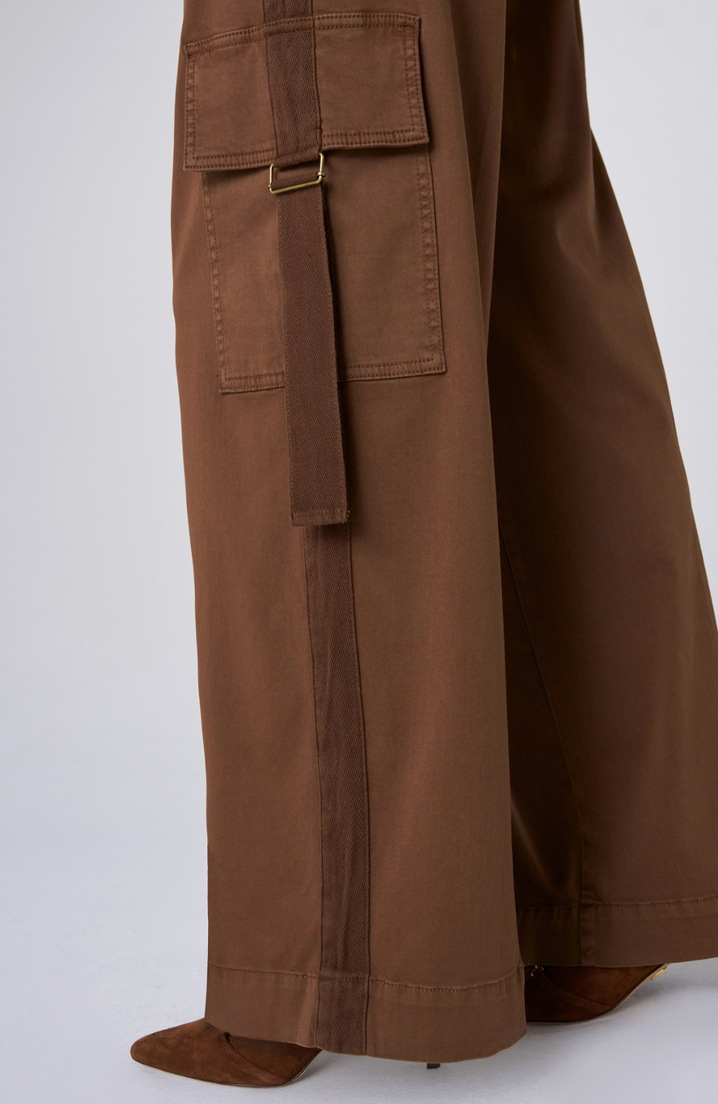 Mid Rise Wide Leg Cargo Pants
