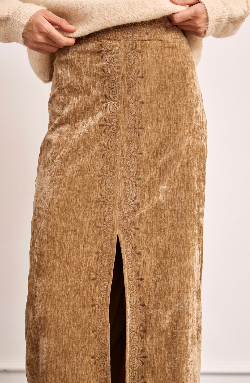 Aisaya Embroidered Skirt