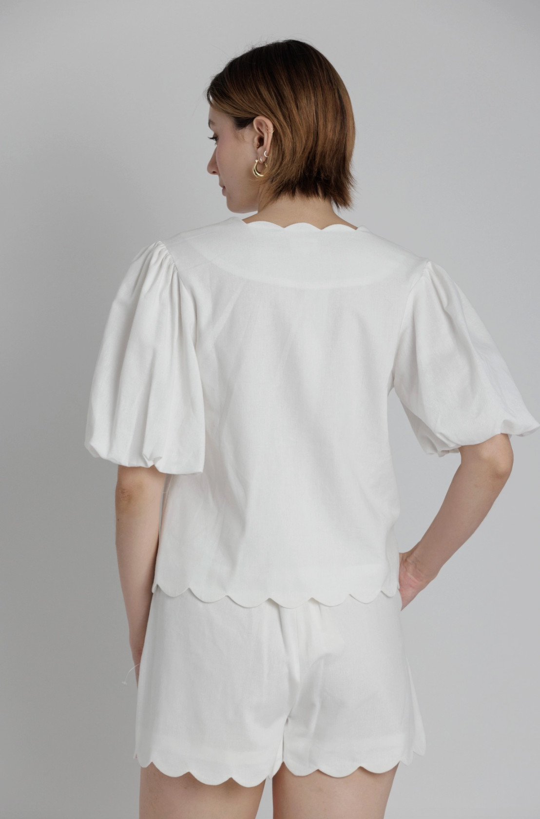 Scallop Hem Blouse w/ Ties