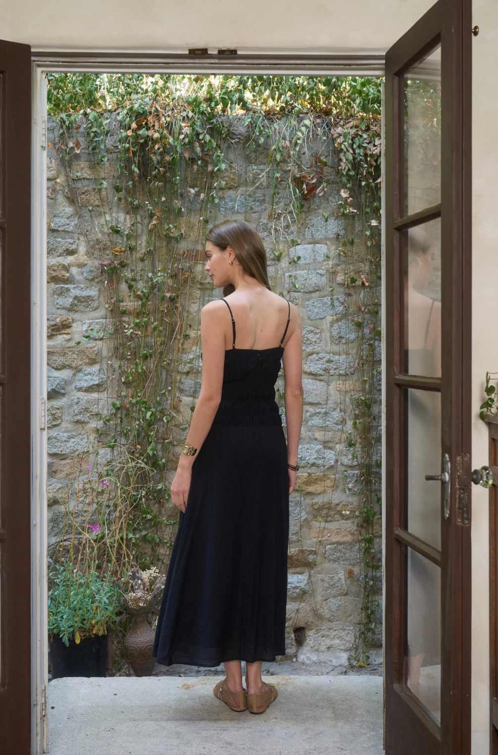 Illiana Black Spaghetti Strap Midi Dress