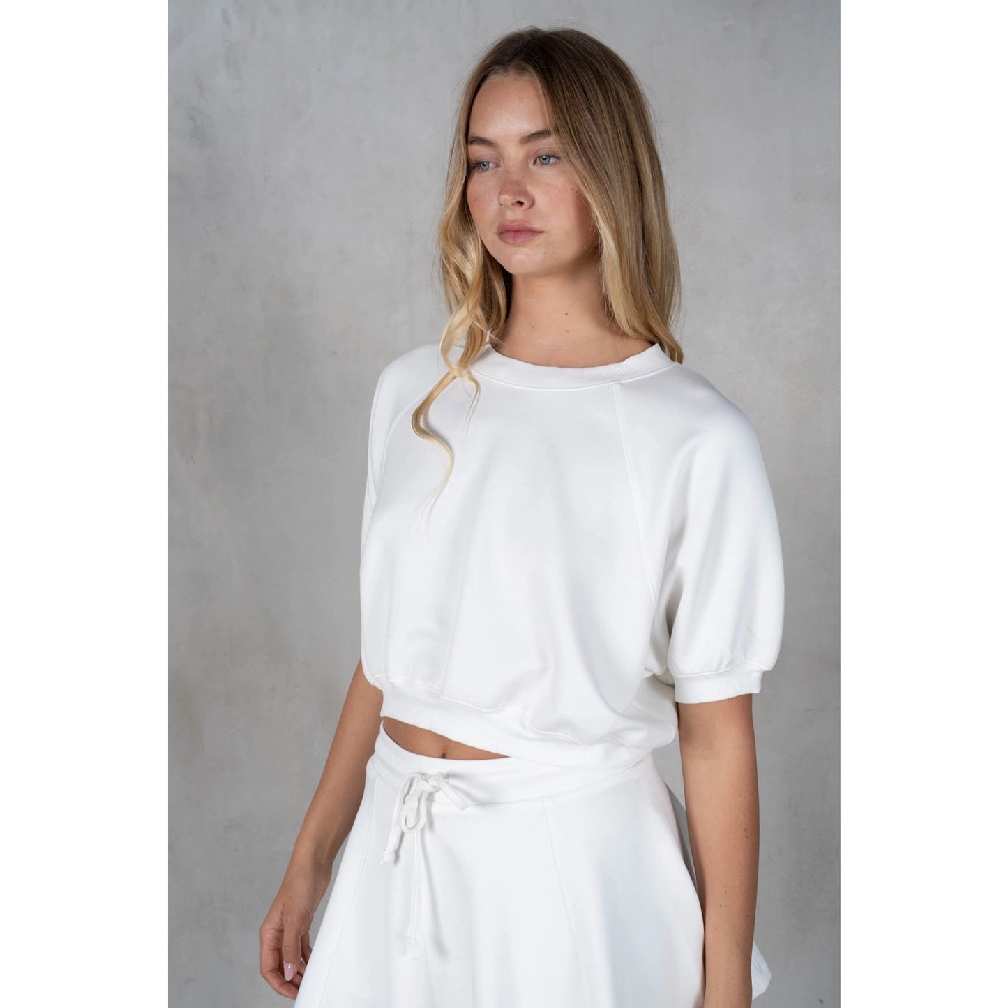 Neoprene Cropped Raglan Short Sleeve Sweatshirt